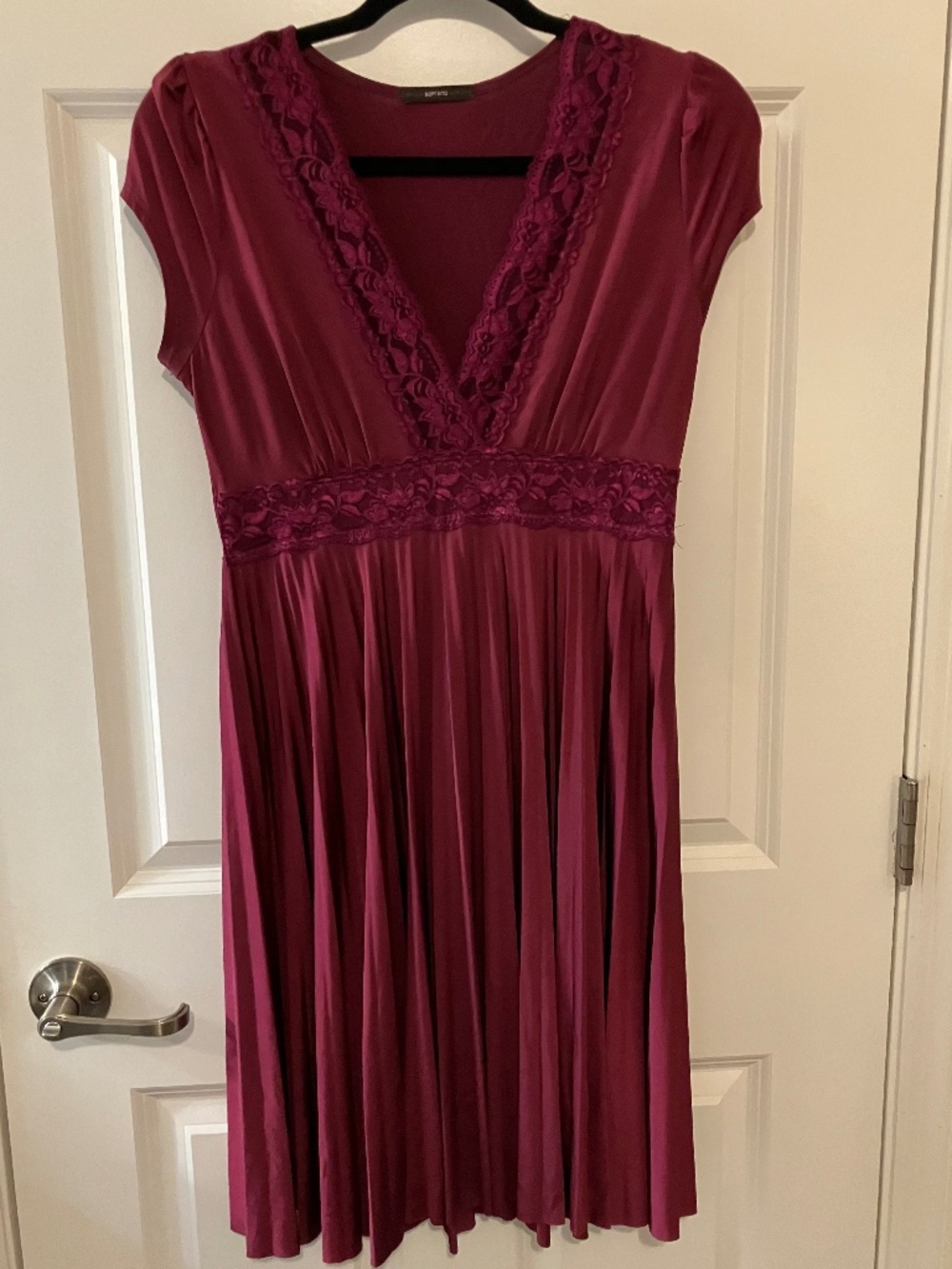 Soprano size M or L pink pleated lace v neck short sleeve empire waist dress